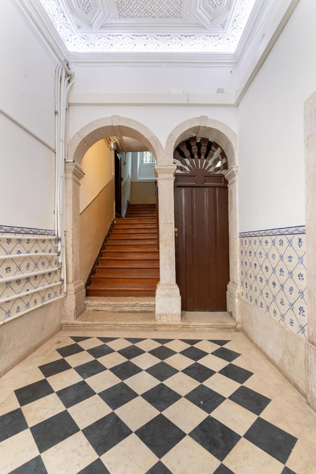 The tiled entrance hall of the Lisbon house